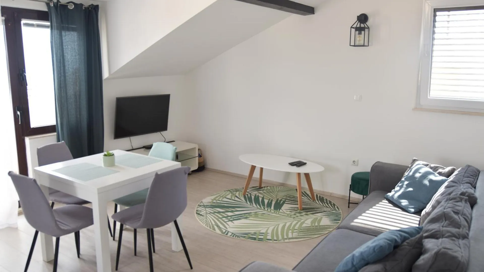 Marasovica Apartment Split