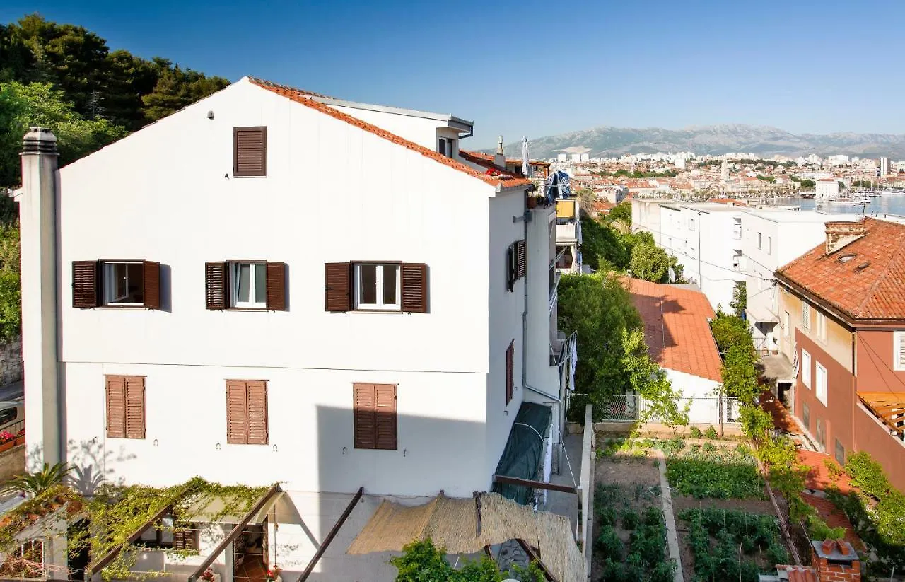 Marasovica Apartment Split